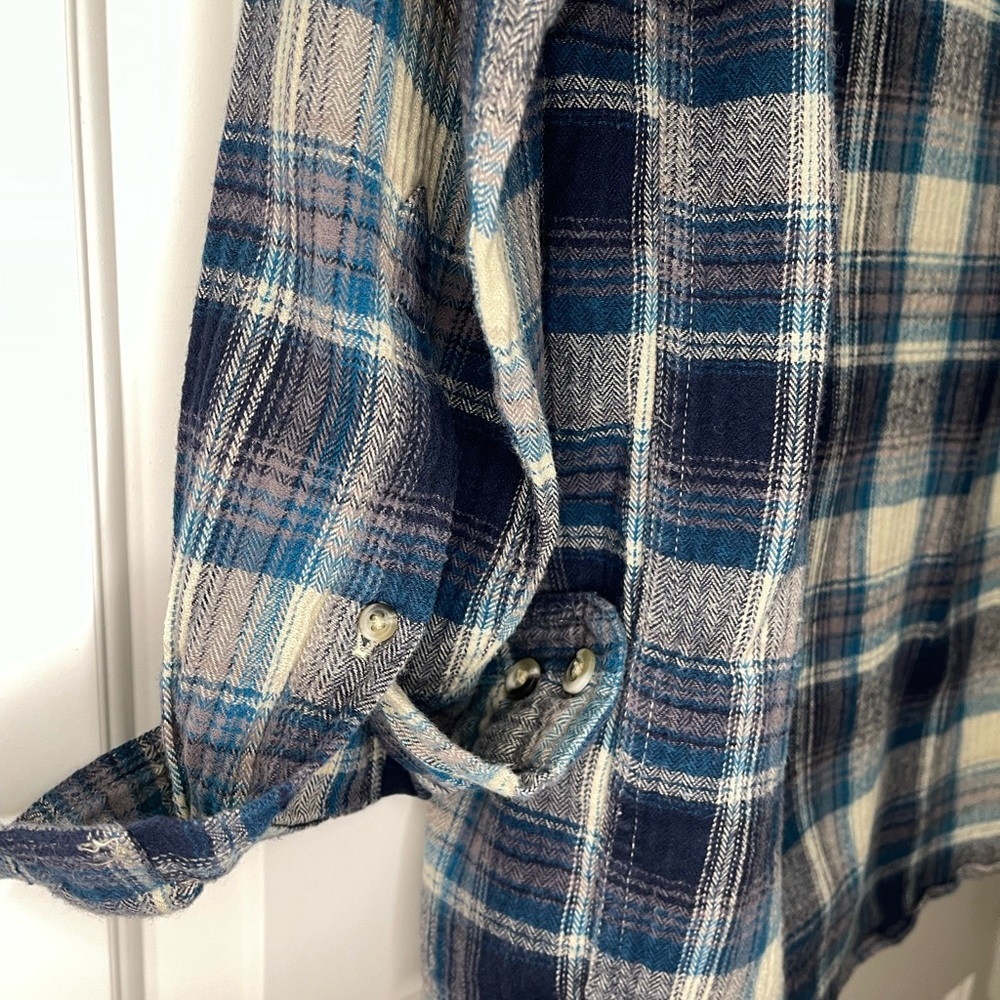 Button down flannel. - Picture 3 of 4